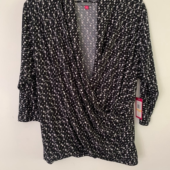 Vince Camuto 2X Black/White Surplice Ruched Side Top 3/4 Sleeve Stretch NWT - Picture 11 of 11